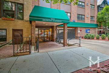 Photos of 555 W. Arlington Pl. building in Chicago, IL