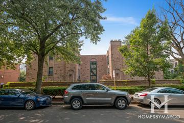 455 S. Grant Pl. building in the Lincoln Park neighborhood of Chicago, IL