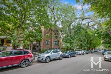 627 W. Arlington Pl building in the Lincoln Park neighborhood of Chicago, IL
