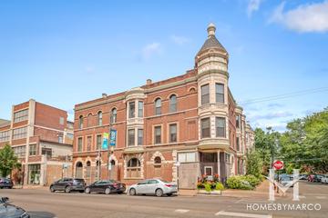 2008 N. Clifton Ave building in the Lincoln Park neighborhood of Chicago, IL
