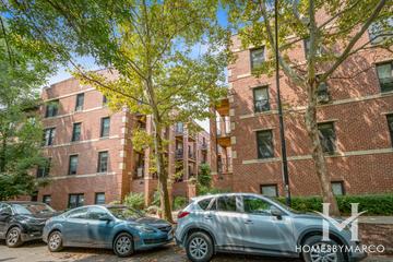 2112 N. Seminary Ave. building in the Lincoln Park neighborhood of Chicago, IL