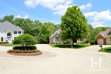 Canterbury Woods subdivision in Glen Ellyn, IL