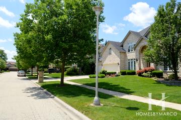 Canterbury Woods subdivision in Glen Ellyn, IL