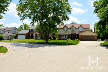 Canterbury Woods subdivision in Glen Ellyn, IL