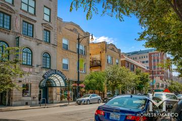 2549 N. Clark building in the Lincoln Park neighborhood of Chicago, IL