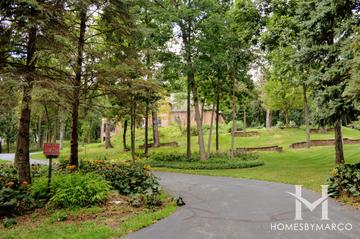 Eagle Pointe subdivision in Barrington Hills, IL