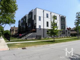 Larch Pointe Estates subdivision in Elmhurst, IL