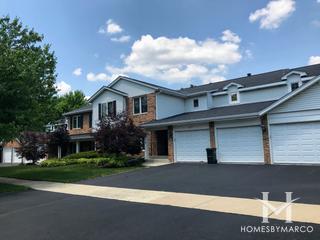 Creekside Court subdivision in Naperville, IL