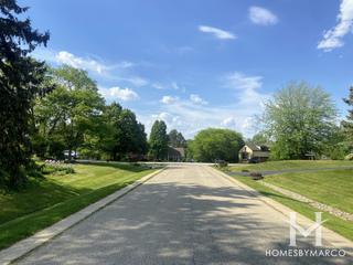 Highview subdivision in Hawthorn Woods, IL
