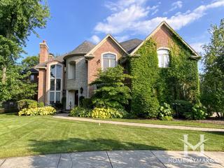 Regency Place subdivision in Northbrook, IL