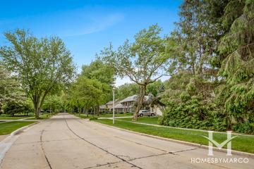 Interlaken subdivision in Libertyville, IL