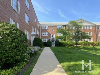 2711 Central building in Evanston, IL