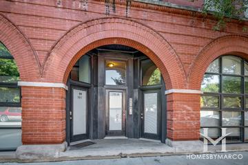 1707 N. Paulina building in the Bucktown neighborhood of Chicago, IL