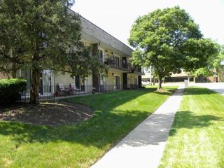 3N550 Crown building in Elmhurst, IL