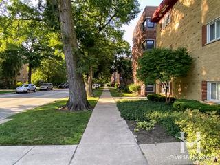 547 Sheridan building in Evanston, IL