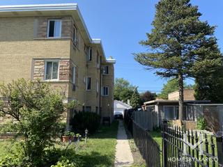 1609 Howard building in Evanston, IL