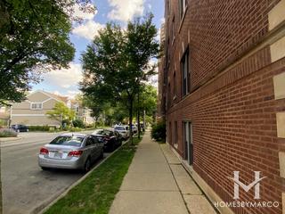 702 Reba building in Evanston, IL