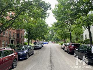 240 Lee building in Evanston, IL