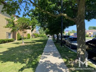 2119 Howard building in Evanston, IL