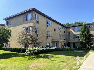 2119 Howard building in Evanston, IL