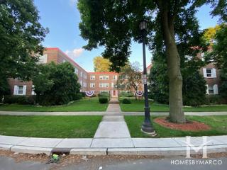 327 Callan building in Evanston, IL