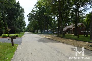 Fox River Estates subdivision in Barrington, IL