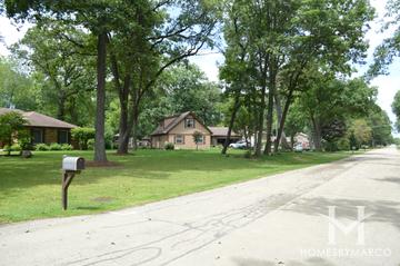 Fox River Estates subdivision in Barrington, IL