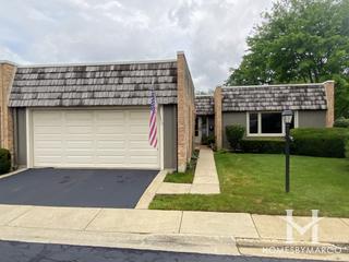Commons in Northbrook subdivision in Northbrook, IL
