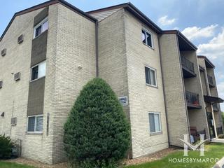 Villa Re'al building in Orland Park, IL