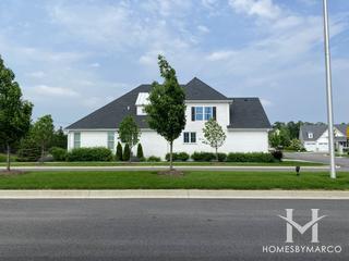 Lakeside Pointe subdivision in Burr Ridge, IL