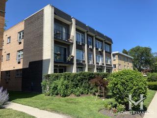 1615 W. Howard building in Evanston, IL