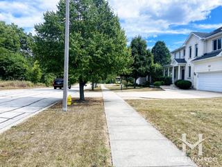 Pine Hill Estates subdivision in Woodridge, IL