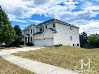 Pine Hill Estates subdivision in Woodridge, IL