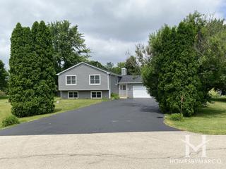 Castle Knoll subdivision in Elgin, IL