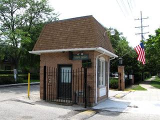 Brooke Estates subdivision in Highland Park, IL