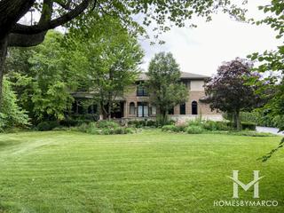 Itasca Meadows subdivision in Elk Grove Village, IL