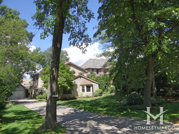 Delmar Woods subdivision in Bannockburn, IL