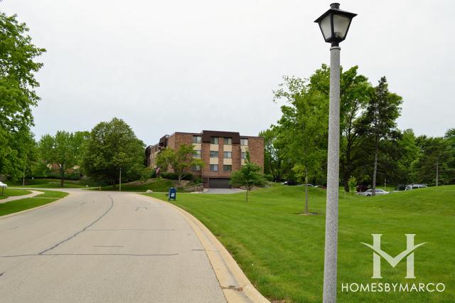 Raintree building in Glen Ellyn, IL