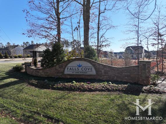 Photos of Falls Cove at Lake Norman subdivision in Troutman, NC