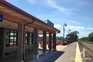 Lisle station in Lisle, IL