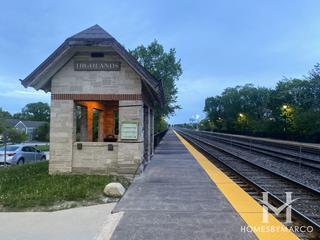 Highlands station in Hinsdale, IL