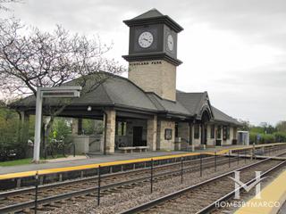 Highland Park station in Highland Park, IL