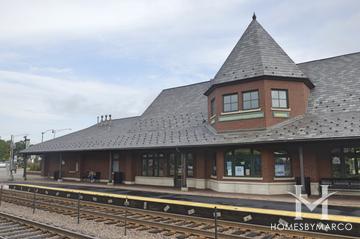 Arlington Heights station in Arlington Heights, IL