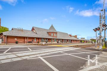 Photos of the Arlington Heights Metra station in Arlington Heights, IL