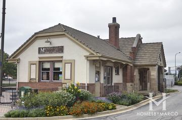 Photos of the Mount Prospect Metra station in Mount Prospect, IL