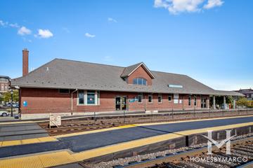 Photos of the Park Ridge Metra station in Park Ridge, IL