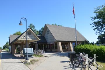 Photos of the Vernon Hills Metra station in Vernon Hills, IL