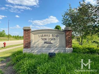 New Lenox Laraway Road station in New Lenox, IL